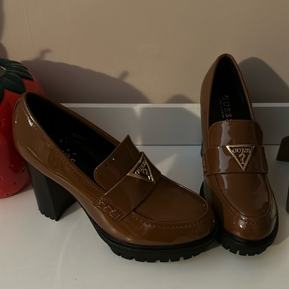 Heeled loafers Guess